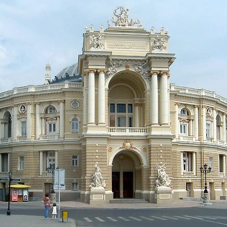 Vip Apartment Na Derebasovskoi Οδησσός Εξωτερικό φωτογραφία