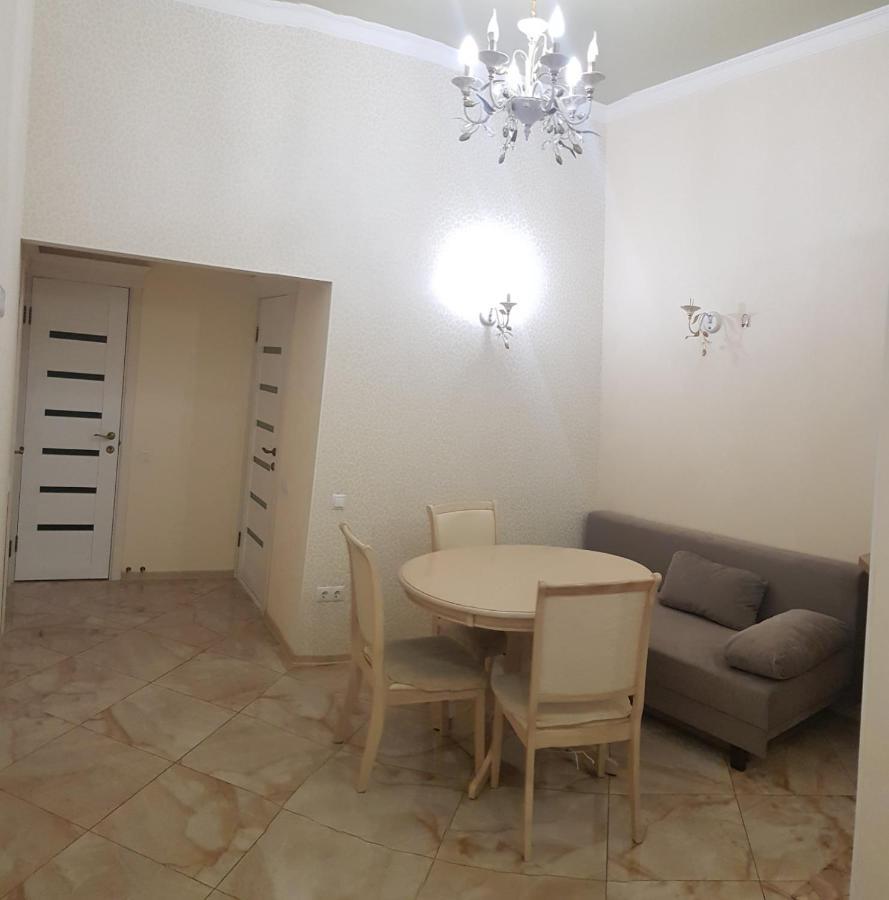 Vip Apartment Na Derebasovskoi Οδησσός Εξωτερικό φωτογραφία