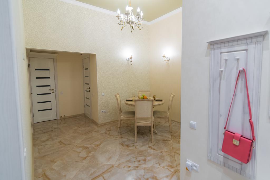 Vip Apartment Na Derebasovskoi Οδησσός Εξωτερικό φωτογραφία